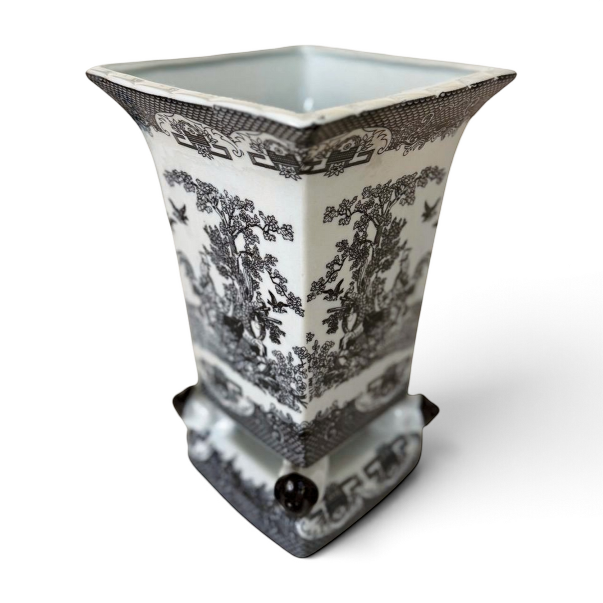 De Chang Tao Ci Black & White Orchid Vase